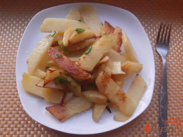 фото рецепта: Картофель жареный с зеленым луком