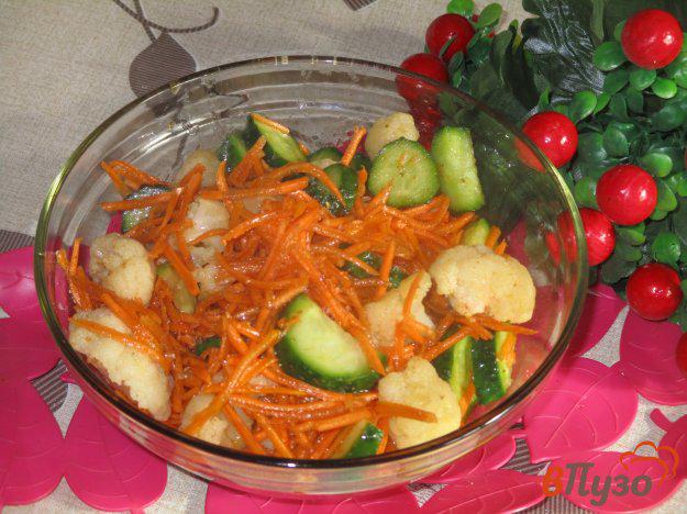 фото рецепта: Цветная капуста по-корейски с морковью и огурцами
