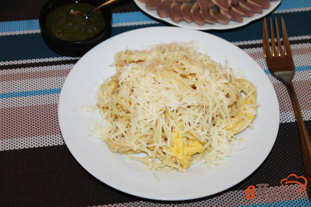 фото рецепта: Спагетти с пармезаном и твердым сыром