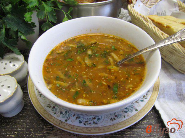 фото рецепта: Томатный суп с грибами и фасолью на беконе