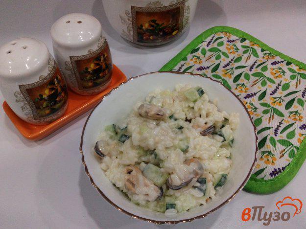 фото рецепта: Салат с мидиями и рисом