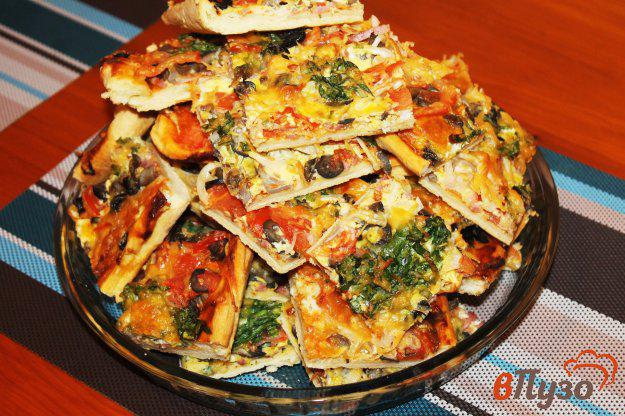 фото рецепта: Домашняя пицца с курицей, беконом и яйцами