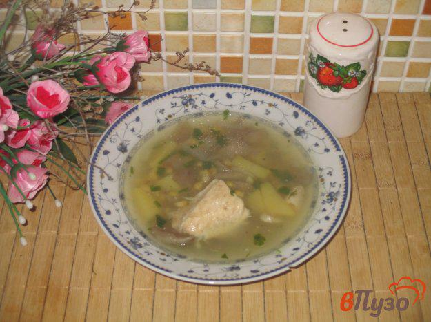 фото рецепта: Куриный суп с вешенками и кукурузой