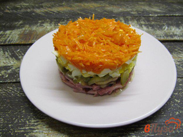 фото рецепта: Салат с грибами и морковью по-корейски