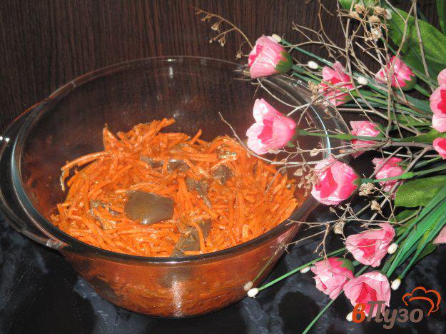фото рецепта: Салат по-корейски с морковью и вешенками