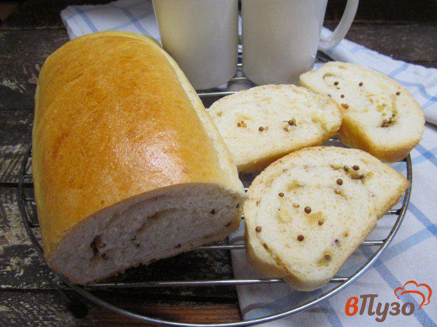 фото рецепта: Белый хлеб с жареным чесноком и кориандром