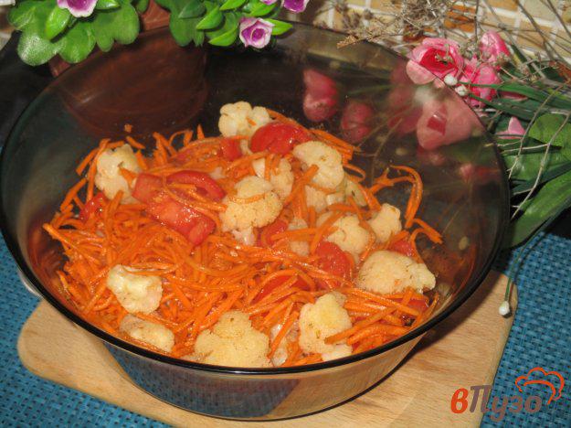 фото рецепта: Морковь по-корейски с помидорами и цветной капустой