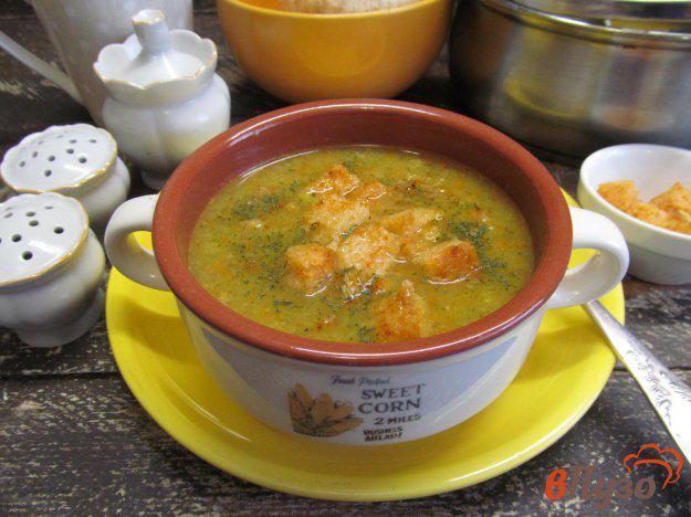 фото рецепта: Суп пюре из цветной капусты с картофелем и сухариками