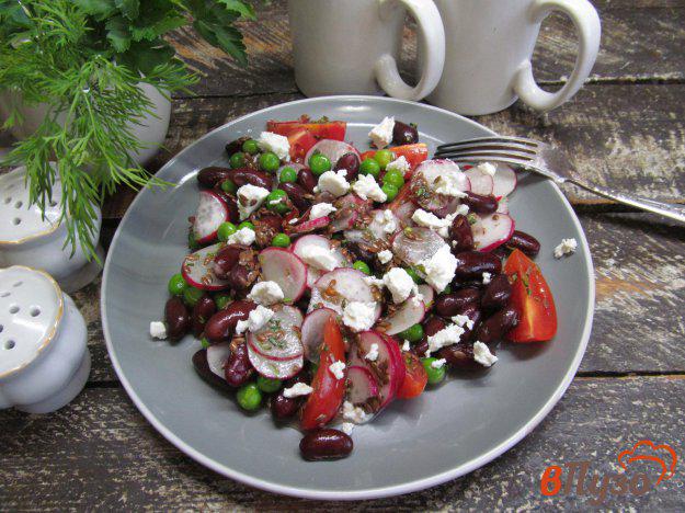 фото рецепта: Салат из бобовых семян и овощей