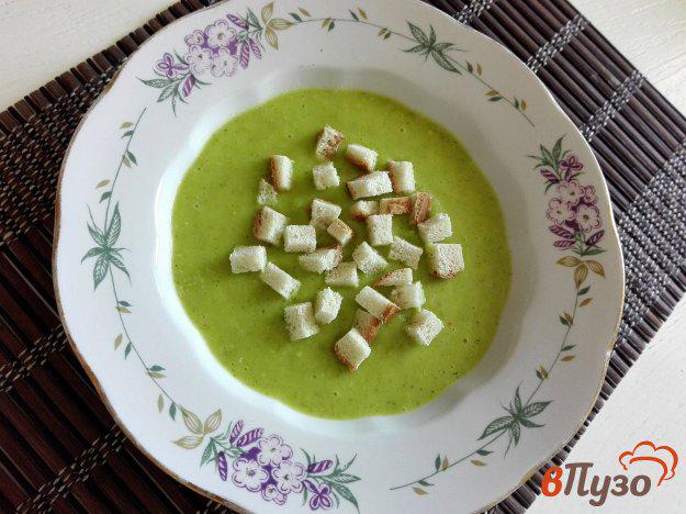 фото рецепта: Крем-суп из брокколи с сухариками