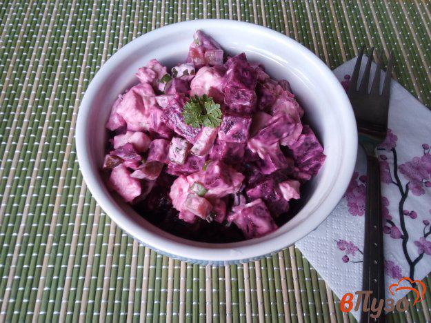 фото рецепта: Салат из свеклы и куриного филе