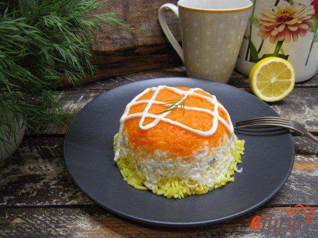 фото рецепта: Слоеный салат с рисом морковью и свининой