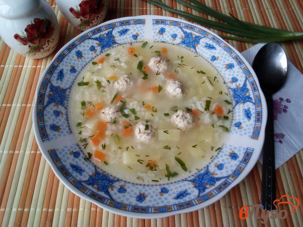 фото рецепта: Суп на курином бульоне с рисом и фрикадельками