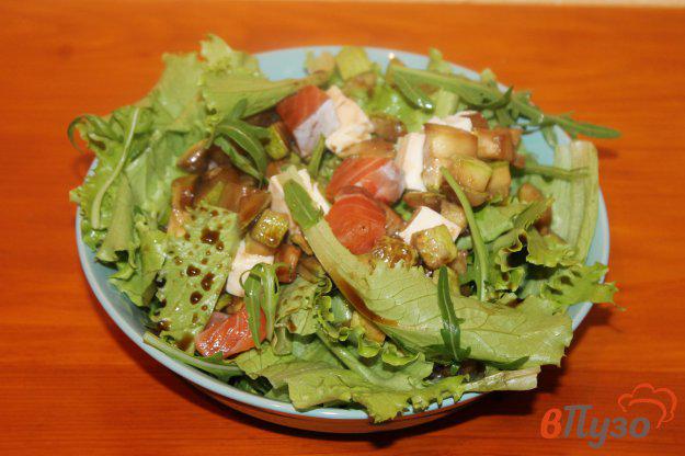 фото рецепта: Микс салат с кабачками, сыром и рыбой