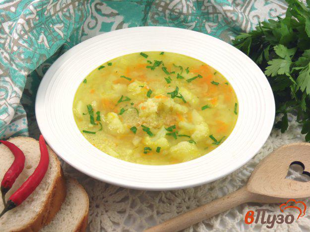 фото рецепта: Суп куриный с кус-кусом и цветной капустой
