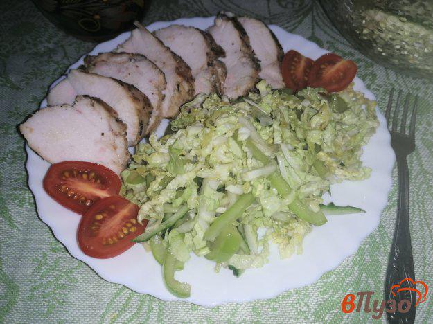 фото рецепта: Зеленый овощной салат с заправкой из малинового уксуса