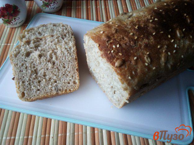фото рецепта: Хлеб на закваске с кунжутом и семечками