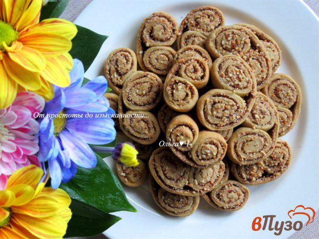 фото рецепта: Цельнозерновое печенье с орехами и корицей