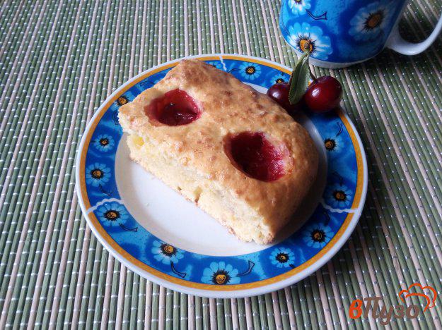 фото рецепта: Творожный пирог с вишней