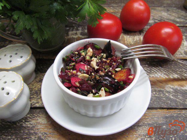 фото рецепта: Свекольный салат с баклажаном