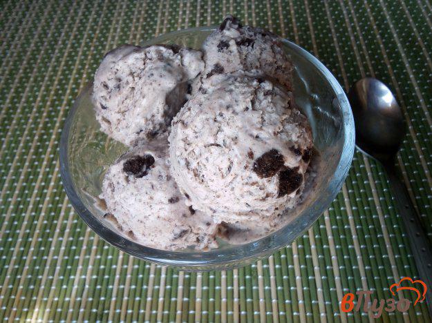фото рецепта: Мороженое пломбир с печеньем oрeo