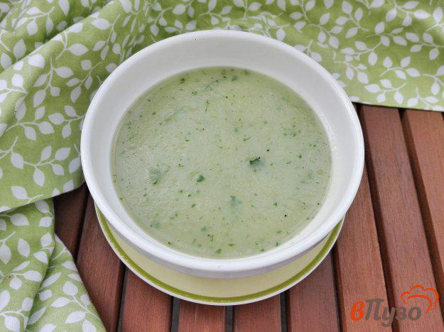 фото рецепта: Крем-суп с кабачком и шпинатом