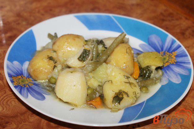 фото рецепта: Рагу из молодого картофеля со спаржевой фасолью и зеленым горошком