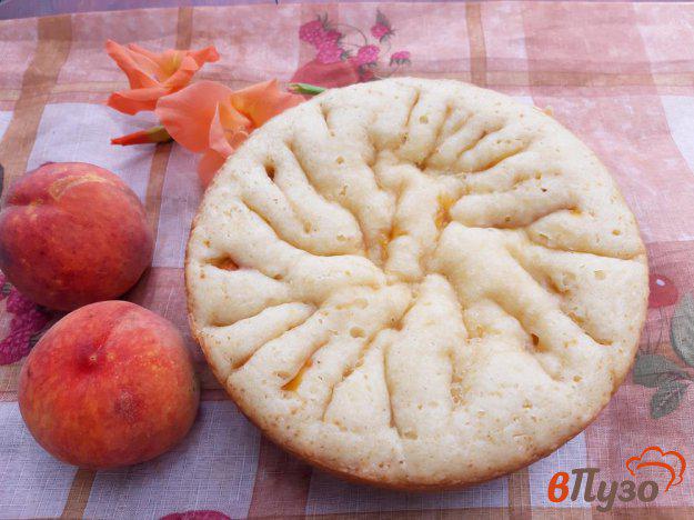 фото рецепта: Пирог с персиками на сметане