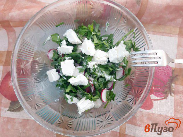 фото рецепта: Салат из рукколы с брынзой и редисом