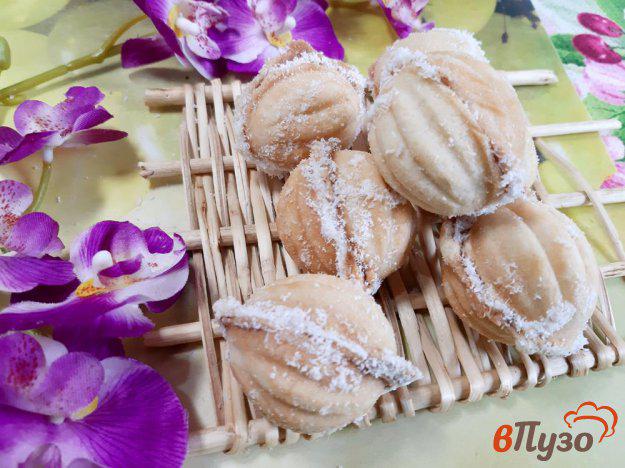 фото рецепта: Печенье Орешки с кокосовой стружкой