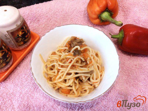 фото рецепта: Спагетти со свиной мякотью и тертым помидором