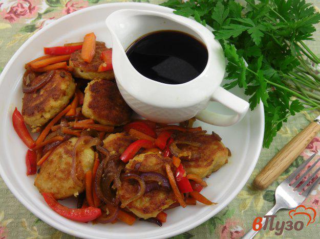 фото рецепта: Фрикадельки рыбные с овощами в соусе терияки