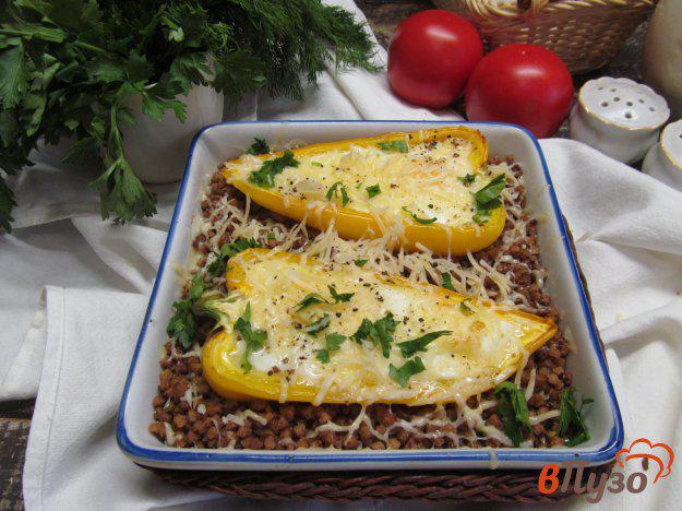фото рецепта: Гречка с болгарским перцем и яйцами