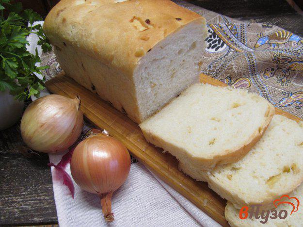 фото рецепта: Белый хлеб на меде с жареным луком