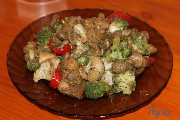 фото рецепта: Соте из грибов, цветной капусты и баклажана
