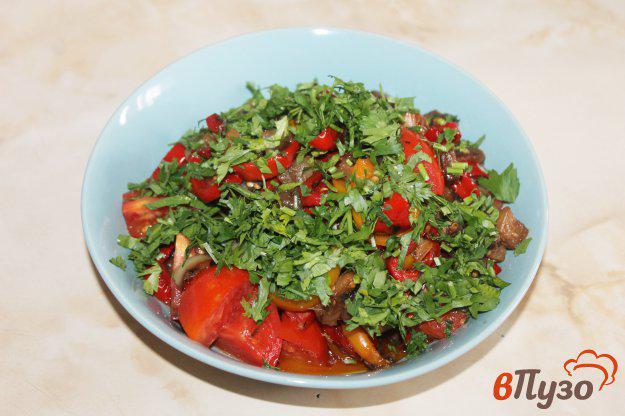 фото рецепта: Теплый салат из баклажана, перца и помидора