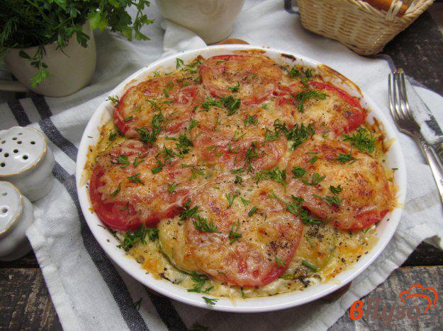 фото рецепта: Мясной пирог без теста с жареным кабачком и помидором