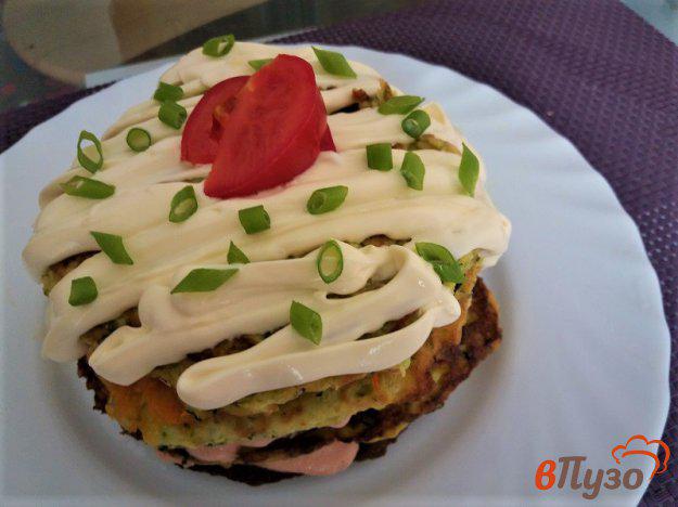 фото рецепта: Закусочный  торт из печени и кабачка