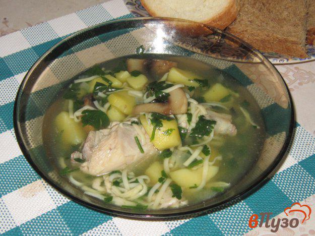 фото рецепта: Суп куриный с лапшой и грибами