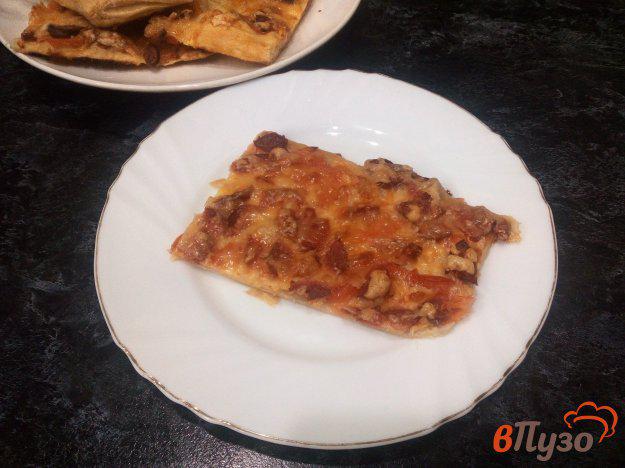 фото рецепта: Пицца с охотничьими колбасками и помидором