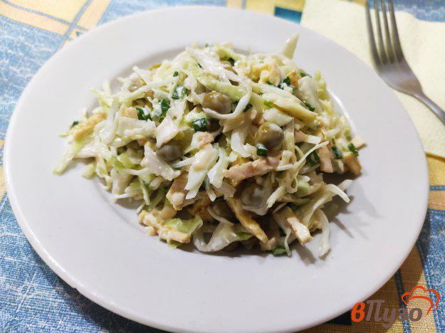 фото рецепта: Салат из капусты с горошком