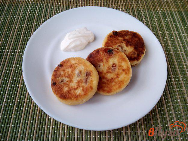 фото рецепта: Сырники с картофелем и изюмом