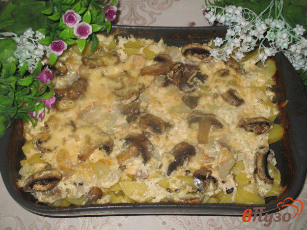 фото рецепта: Картофель запеченный с грибами под сыром