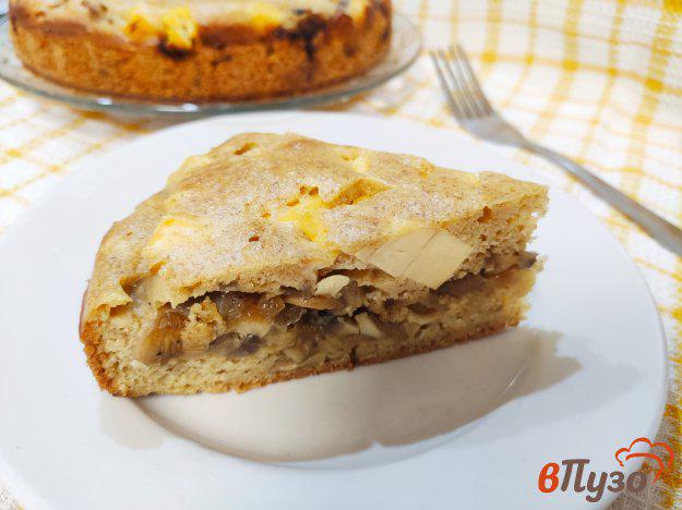 фото рецепта: Пирог с грибами и сыром