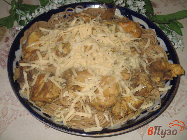 фото рецепта: Курица с гречневыми спагетти