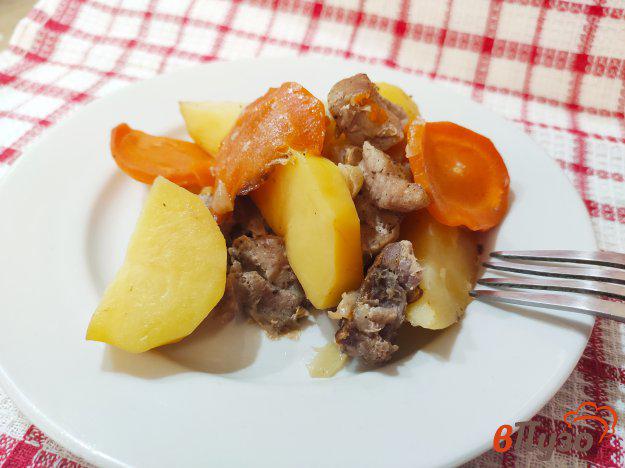 фото рецепта: Картофель запечённый в рукаве с овощами и мясом