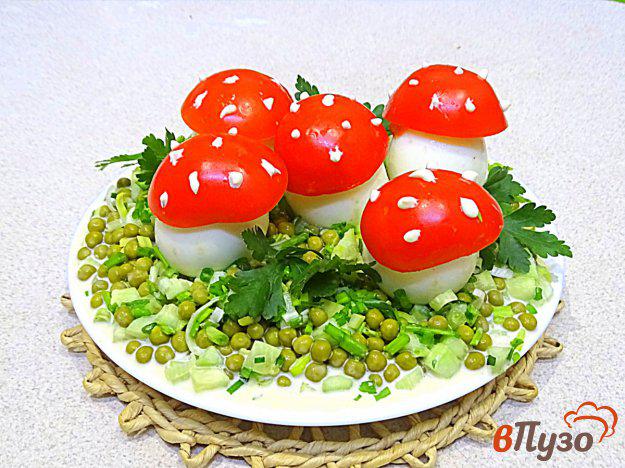 фото рецепта: Салат с консервированной скумбрией