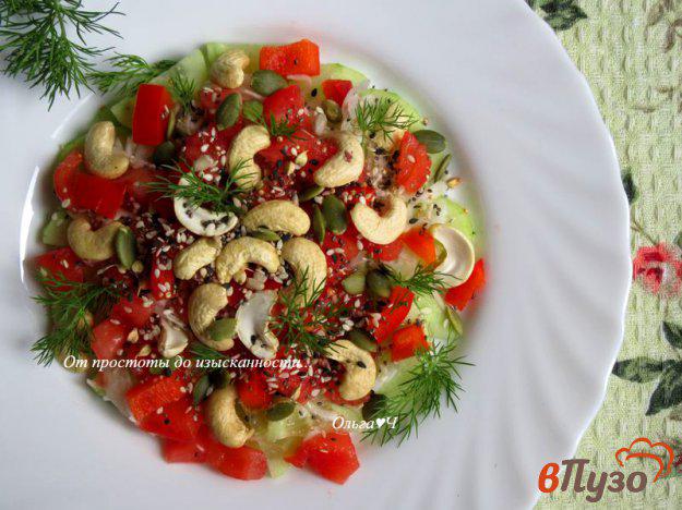 фото рецепта: Овощной салат с квашеной капустой