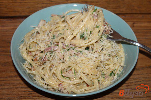 фото рецепта: Спагетти с беконом и сыром