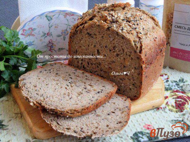 фото рецепта: Цельнозерновой хлеб с миксом семечек